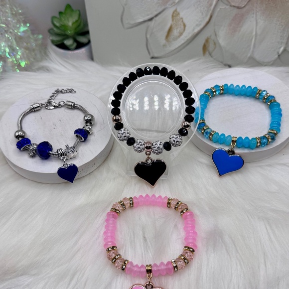 Bundle Beaded Bracelet Heart Pendant Bracelets - 4 pieces - Picture 6 of 6